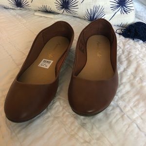 Cute Brown flats size 8.5